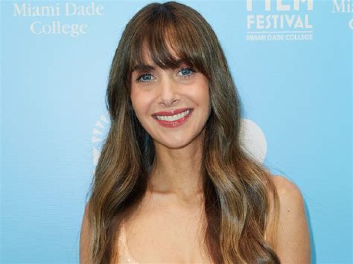 Alison Brie In Workout Gear Celebrates Major Fitness Milestone