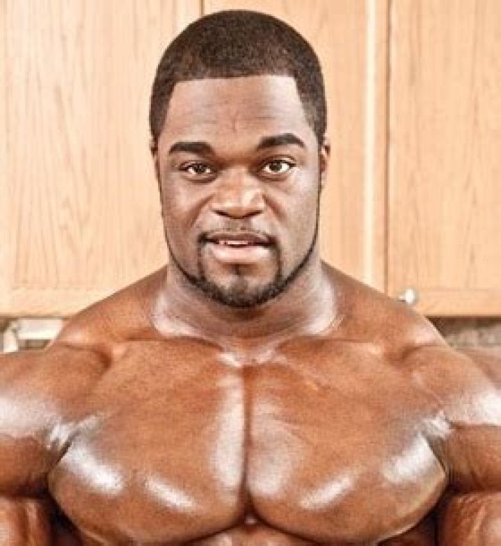 Brandon Curry Height Weight Body Measurements Biceps Shoe Size Facts