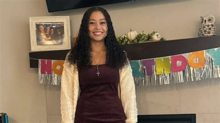 CandleLight for Dnazia Uzzle, Groton Teen Found Dead In New London Home