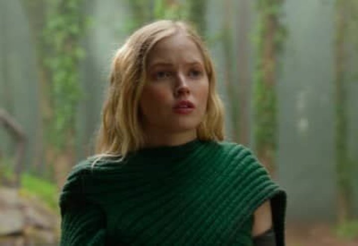 Ellie Bamber Wiki, Age, Boyfriend, Height, Net Worth, Parents & Biography