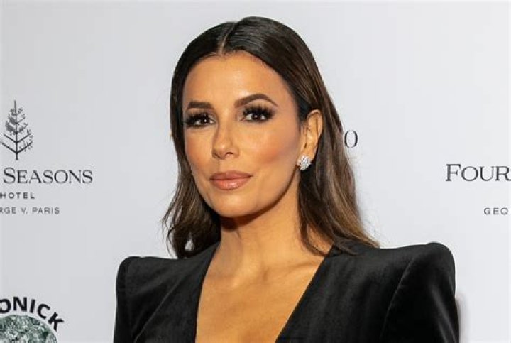 Eva Longoria in Bathing Suit Says “Sun Hits Just Right” — Celebwell