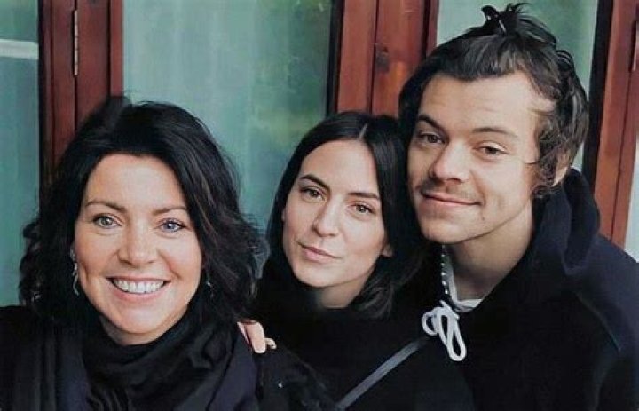 Harry Styles Family Tree Father, Mother and Sister Name Pictures