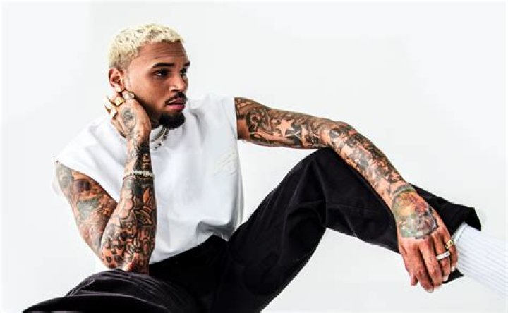 
How Much Money Does Chris Brown Make? Latest Income Salary
