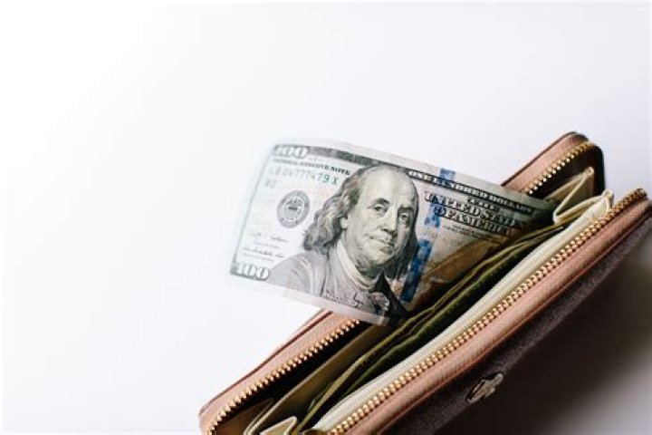 
How Much Money Does Jenny Han Make? Latest Income Salary
