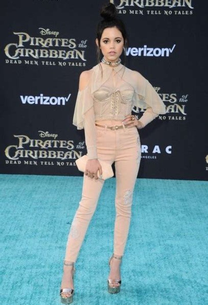 Jenna Ortega Body Measurements Height Weight Age Stats Facts Family