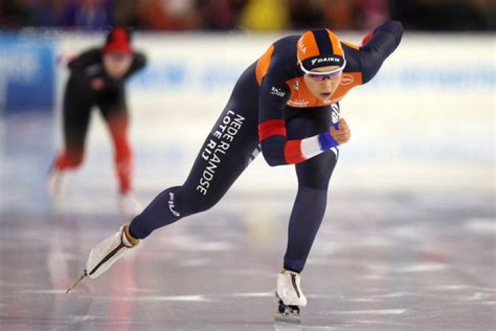 Jutta Leerdam in Bathing Suit Lives "Under Water Life" — Celebwell