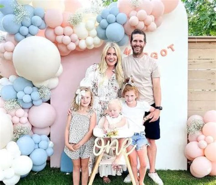 Laura Carleton Wiki, Obituary, Age, Husband, Kids, Net Worth and More