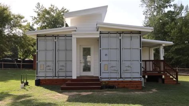 Life Uncontained Net Worth & Earnings (2024)