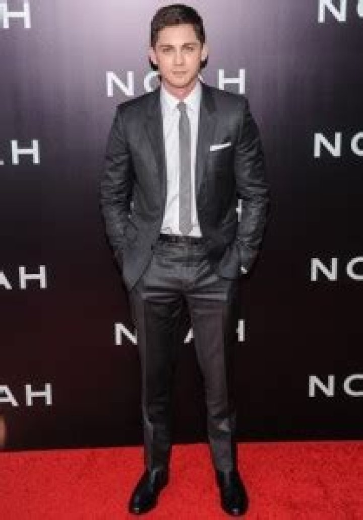 Logan Lerman Body Measurements Height Weight Shoe Size Vital Stats Bio