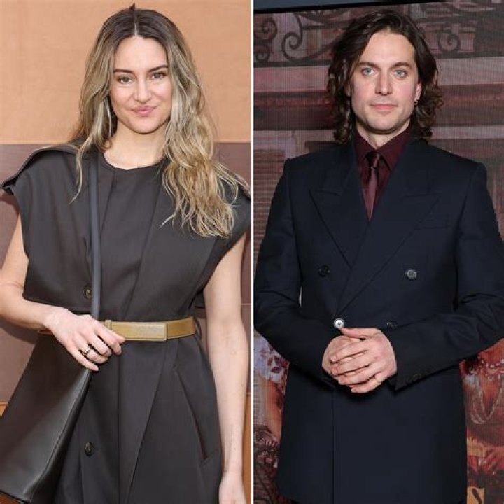 Lucas Bravo Wiki, Actor, Age, Girlfriend, Height & Net worth [2022]