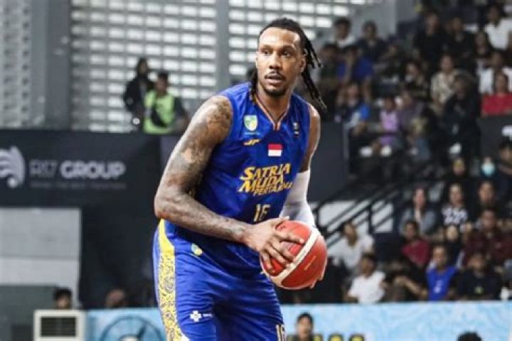 Michael James Shaw Net Worth