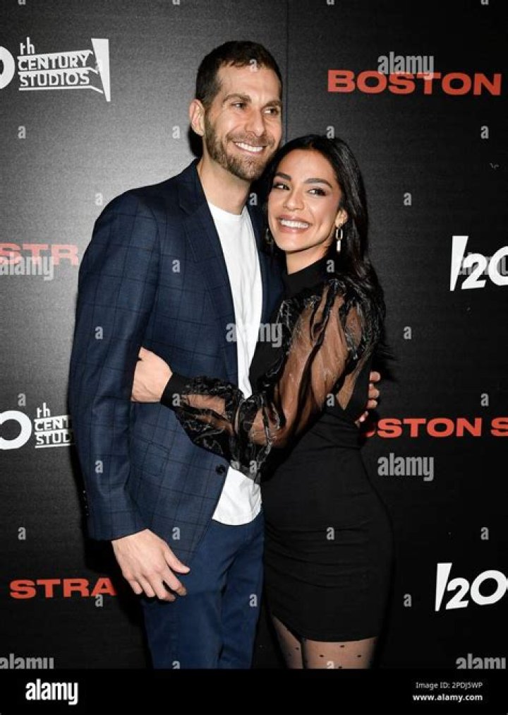 Odelya Halevi Wiki, Age, Birthday, Boyfriend, Parents, Siblings, Height & More