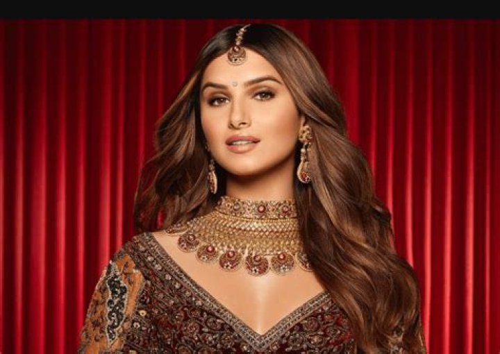 Pia Sutaria Biography, Height, Birthday, Age, Sister, Wiki & More