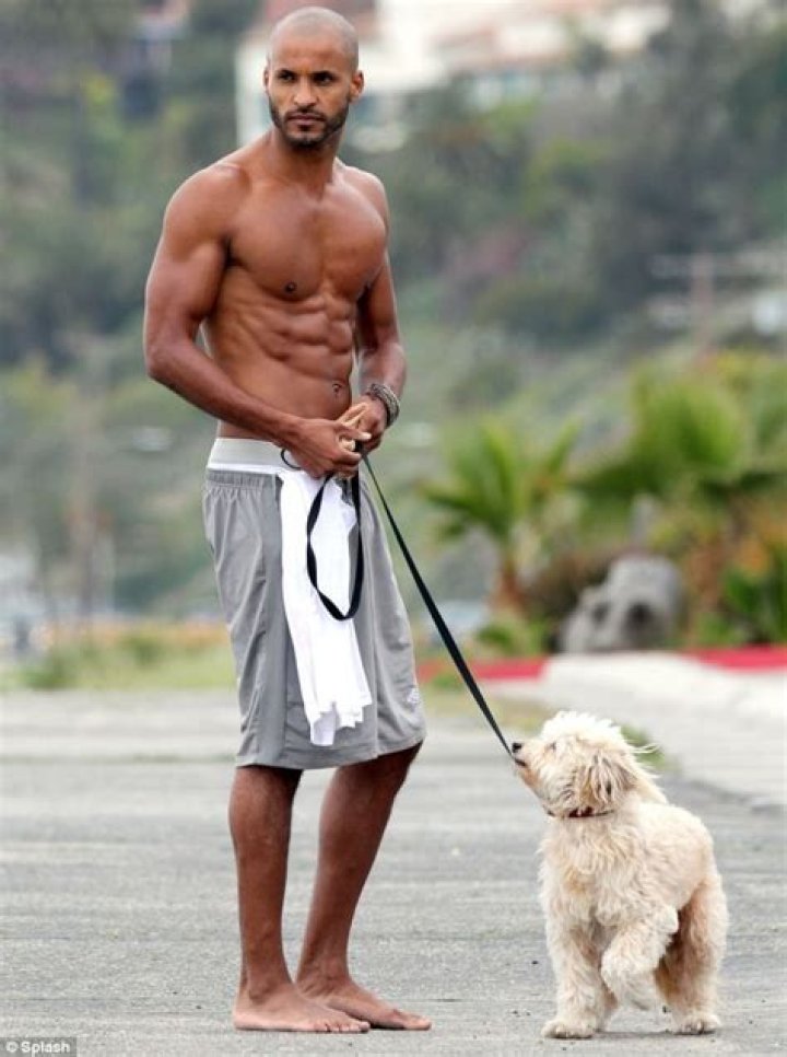 Ricky Whittle Height Weight Body Measurements Age Facts Family Wiki