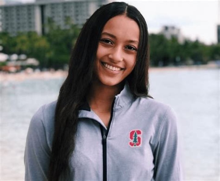 Stanford Volleyball Star Elena Oglivie Shares Swimsuit Picture From Turkey