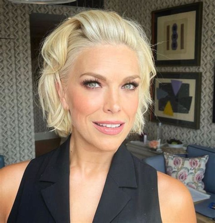 Tina Majorino Height Weight Bra Size Body Measurements Facts Family