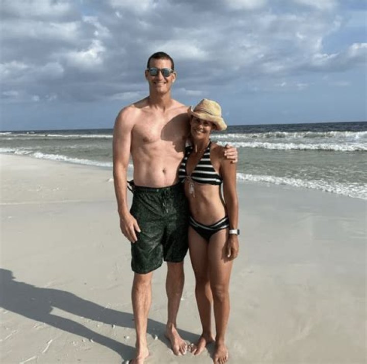 Tracy Vanderhulst Wiki, Age, Husband, Boyfriend, Kids & Salary