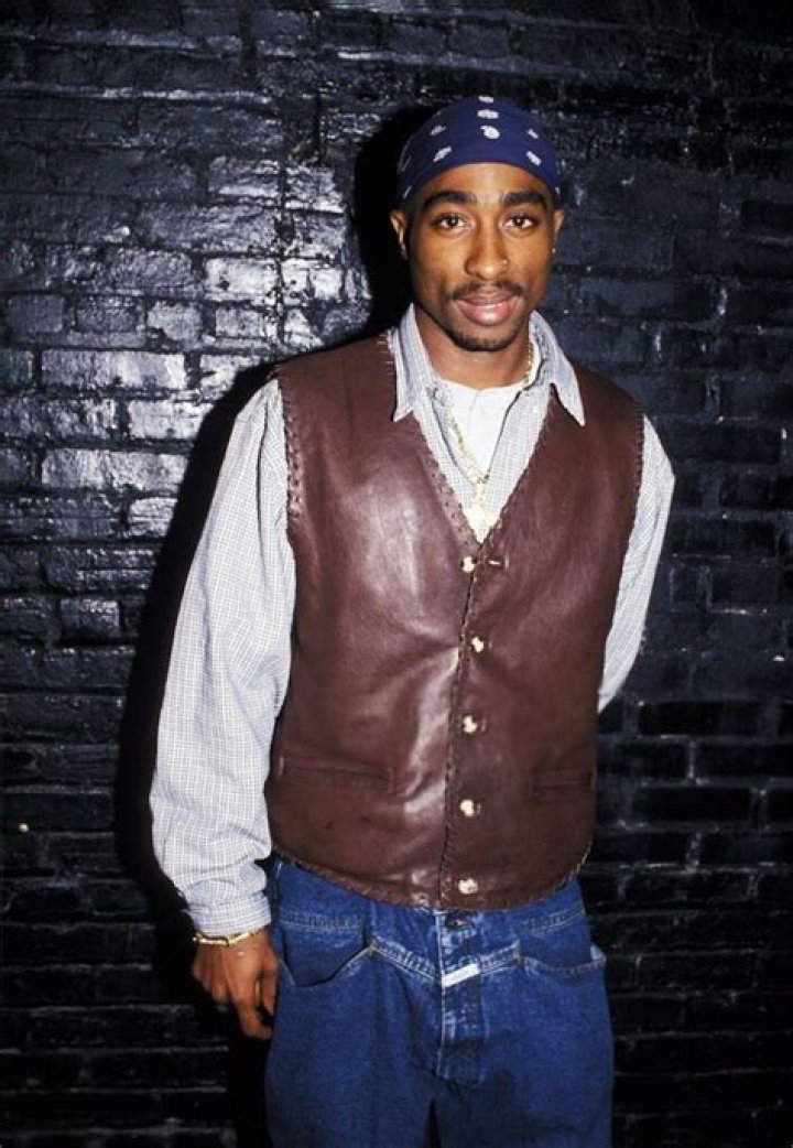 Tupac Shakur Height Weight Body Measurements Shoe Size Age Ethnicity Affairs